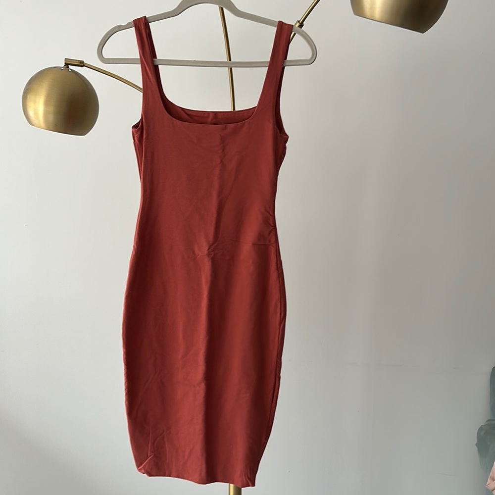 Beautiful orange square neckline midi dress - Australian Brand KOOKAI